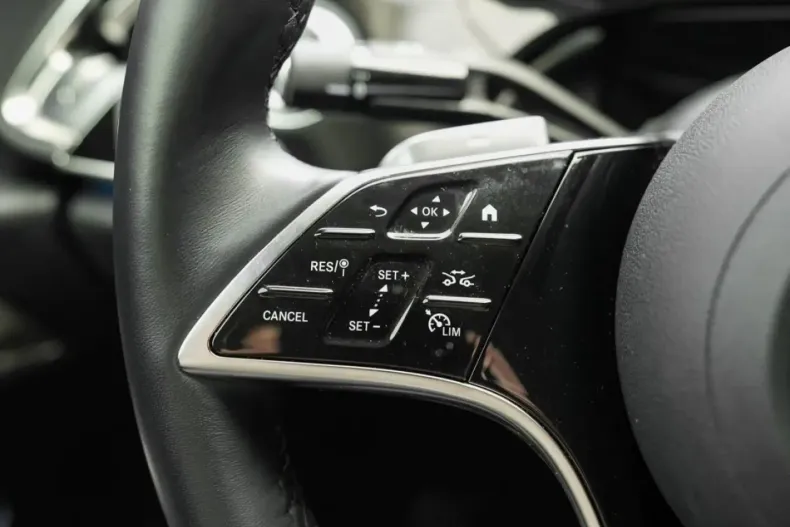 Mercedes-Benz E 300 din 2024 cu 8.400 km - oferta MER175376 - foto 18