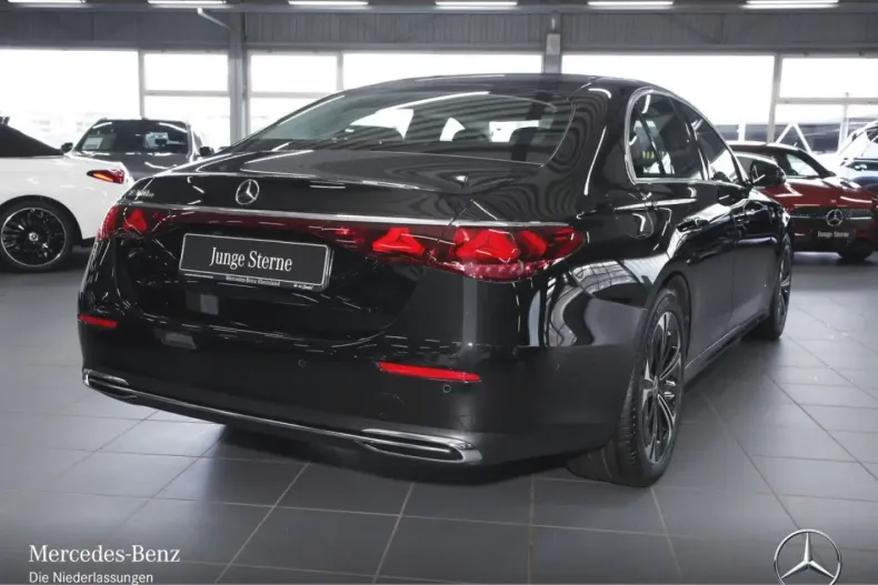 Mercedes-Benz E 300 din 2025 cu 9.518 km - oferta MER175378 - foto 2