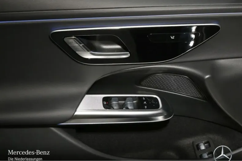 Mercedes-Benz E 300 din 2025 cu 9.518 km - oferta MER175378 - foto 14