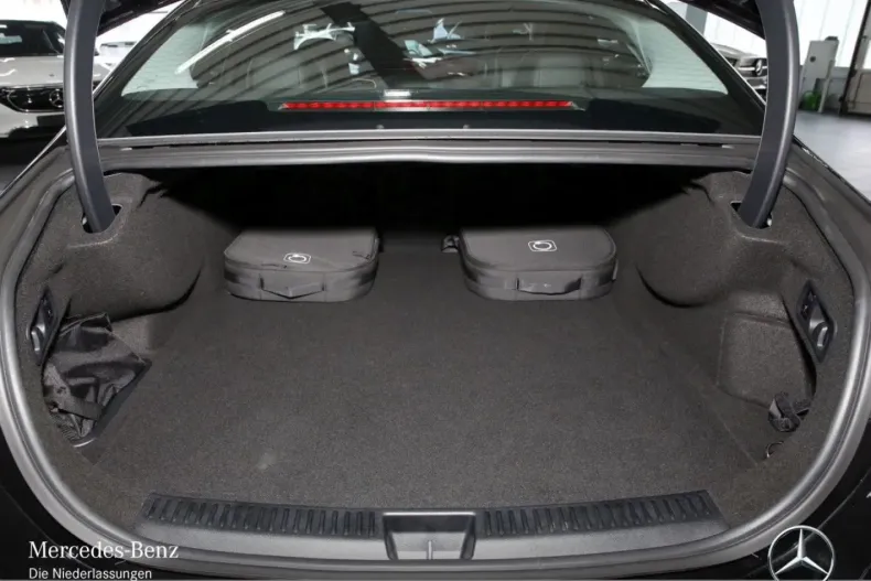 Mercedes-Benz E 300 din 2025 cu 9.518 km - oferta MER175378 - foto 15