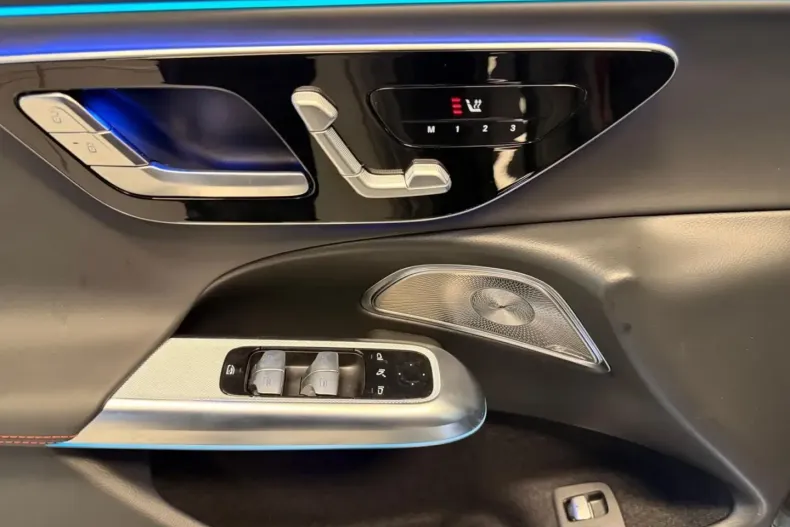 Mercedes-Benz E 53 AMG din 2025 cu 13.760 km - oferta MER175381 - foto 14