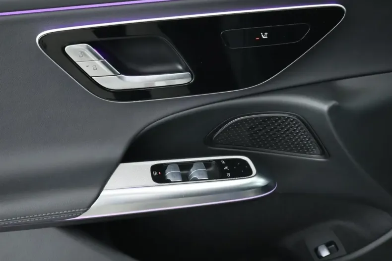 Mercedes-Benz E 220 din 2025 cu 17.741 km - oferta MER175382 - foto 20