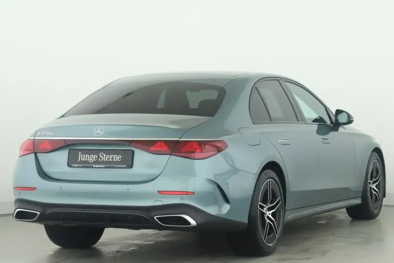 Mercedes-Benz E 220 din 2025 cu 10.702 km - oferta MER175395 - foto 2