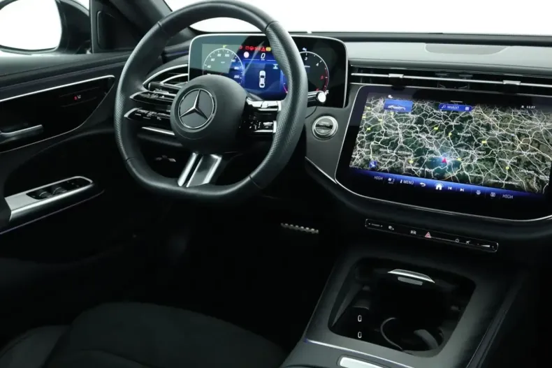 Mercedes-Benz E 220 din 2025 cu 10.702 km - oferta MER175395 - foto 10