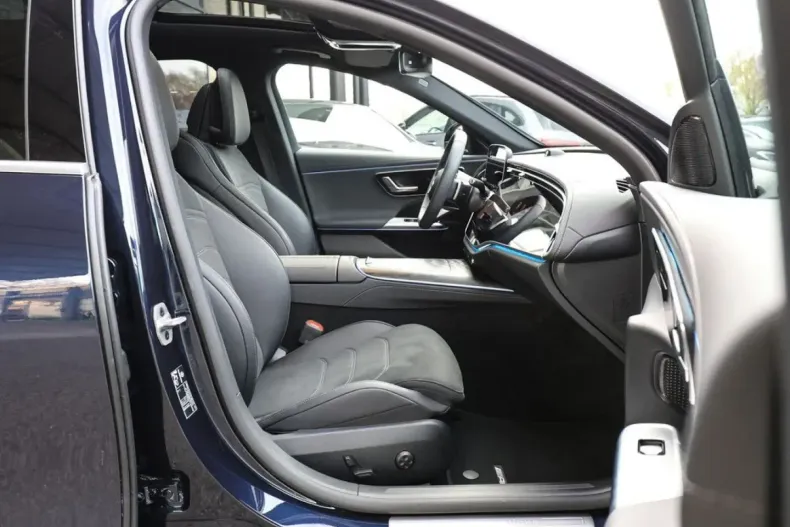 Mercedes-Benz E 300 din 2025 cu 11.619 km - oferta MER175396 - foto 2