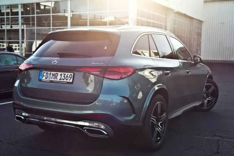 Mercedes-Benz GLC 220 din 2025 cu 14.999 km - oferta MER175397 - foto 10