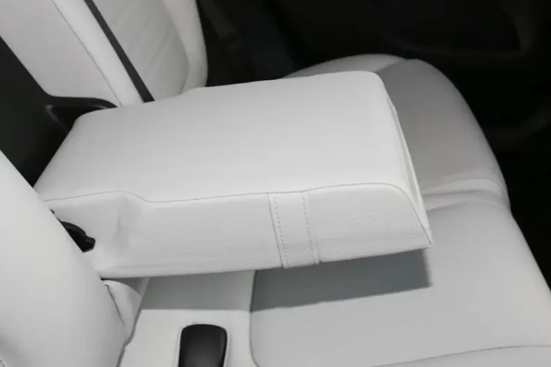 Mercedes-Benz GLC 220 din 2025 cu 14.999 km - oferta MER175397 - foto 16