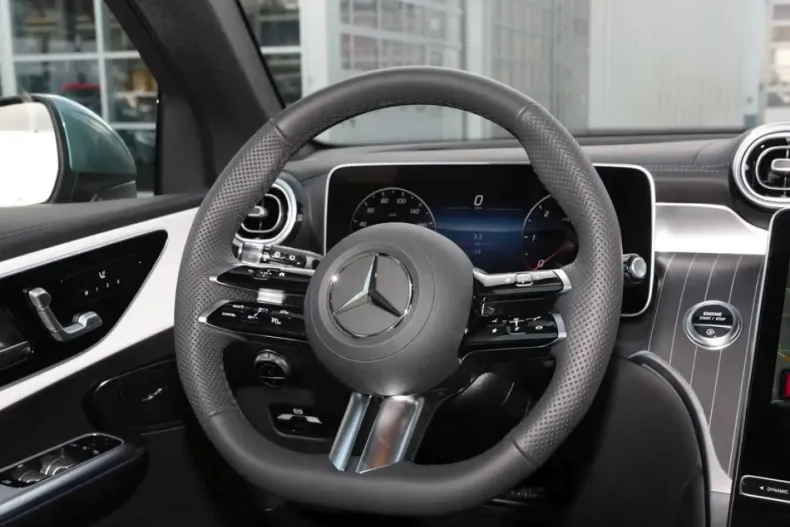 Mercedes-Benz GLC 220 din 2025 cu 14.999 km - oferta MER175397 - foto 17