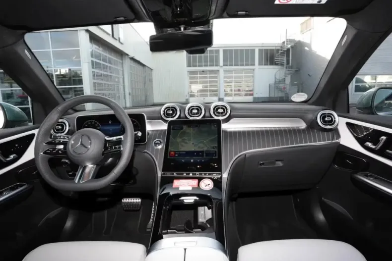 Mercedes-Benz GLC 220 din 2025 cu 14.999 km - oferta MER175397 - foto 23