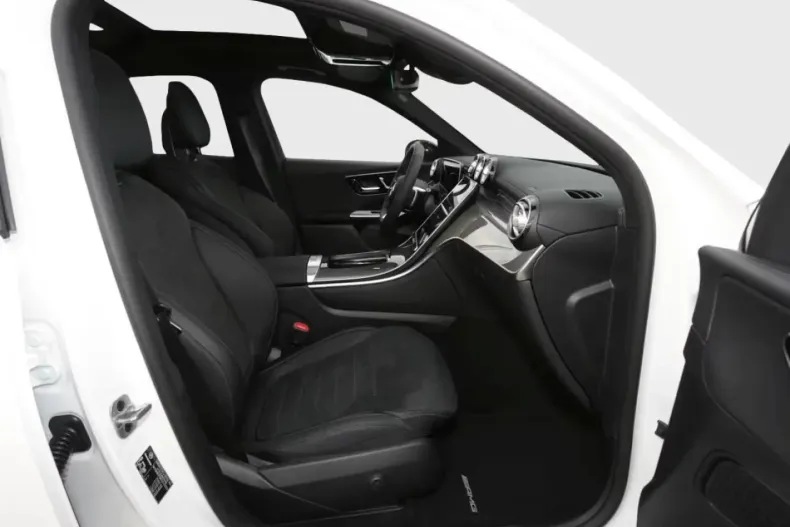 Mercedes-Benz GLC 220 din 2025 cu 15.000 km - oferta MER175404 - foto 5