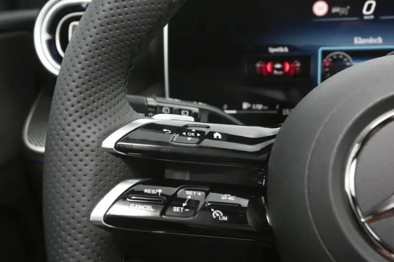 Mercedes-Benz GLC 220 din 2025 cu 15.000 km - oferta MER175404 - foto 17