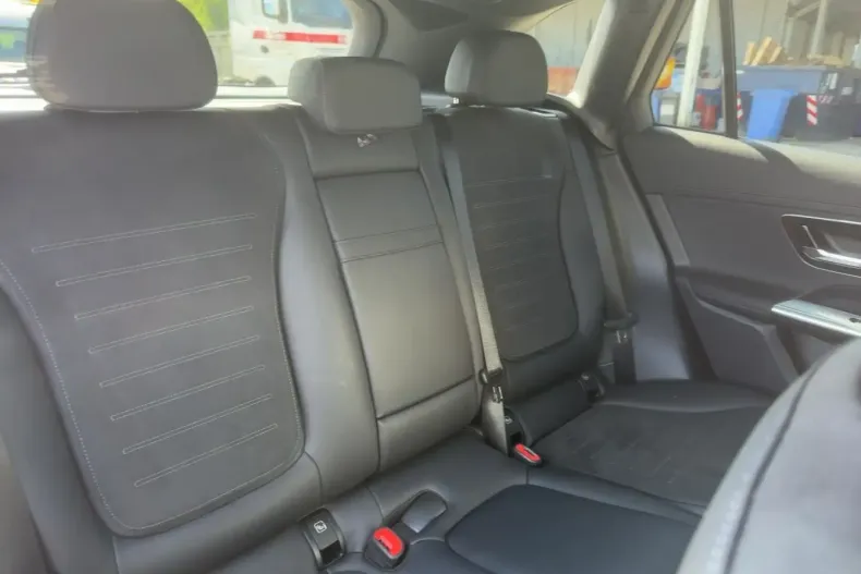 Mercedes-Benz GLC 220 din 2024 cu 15.650 km - oferta MER175407 - foto 19