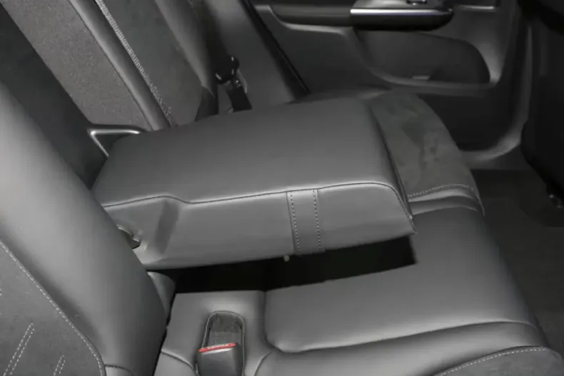 Mercedes-Benz GLC 220 din 2025 cu 14.999 km - oferta MER175408 - foto 10