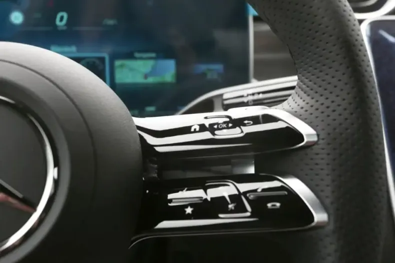 Mercedes-Benz GLC 220 din 2025 cu 14.999 km - oferta MER175408 - foto 20