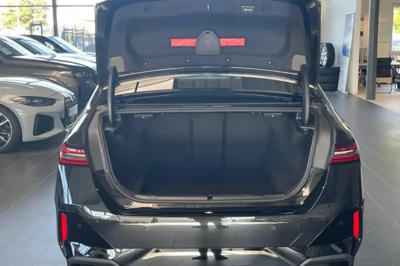 BMW 520 din 2025 cu 15.371 km - oferta BMW175410 - foto 4