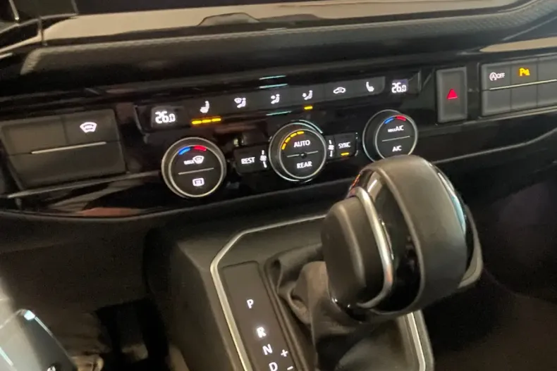 Volkswagen T6 Multivan din 2021 cu 85.241 km - oferta VOL175416 - foto 15