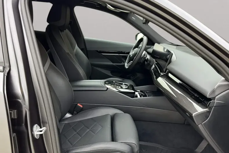 BMW 540 din 2024 cu 21.255 km - oferta BMW175417 - foto 11