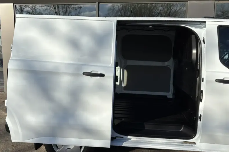 Ford Transit Custom din 2023 cu 36.000 km - oferta FOR175418 - foto 14