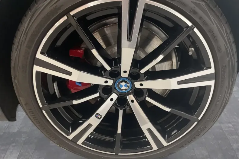 BMW 550 din 2024 cu 28.222 km - oferta BMW175419 - foto 11