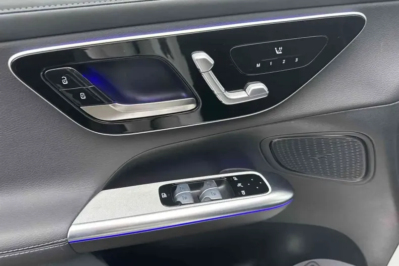 Mercedes-Benz GLC 220 din 2025 cu 23.945 km - oferta MER175425 - foto 14