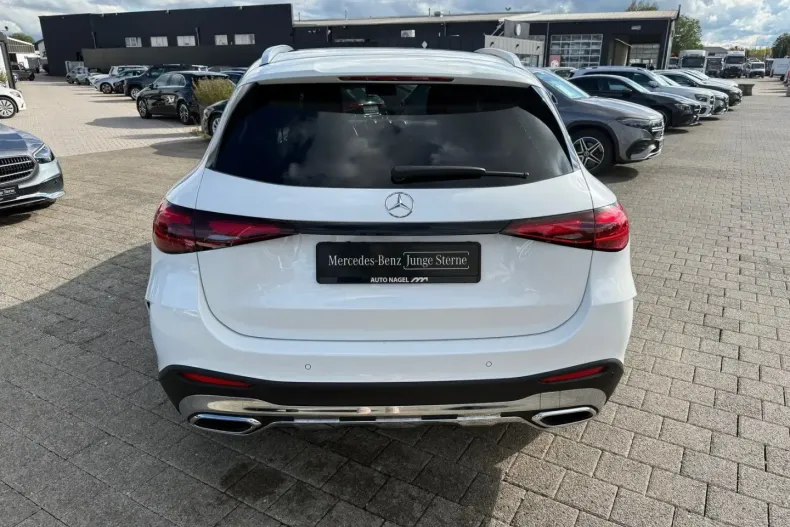 Mercedes-Benz GLC 220 din 2024 cu 9.398 km - oferta MER175431 - foto 6