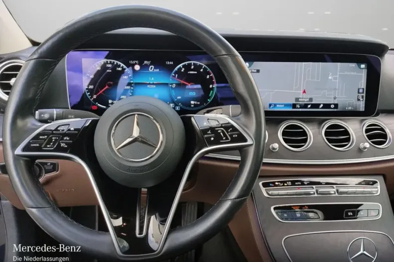 Mercedes-Benz E 300 din 2022 cu 92.203 km - oferta MER175432 - foto 10