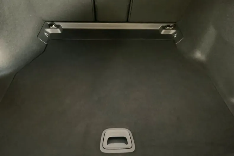 Mercedes-Benz C 300 din 2024 cu 1.592 km - oferta MER175433 - foto 7