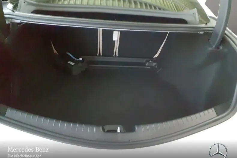 Mercedes-Benz CLE 200 din 2024 cu 15.630 km - oferta MER175437 - foto 15