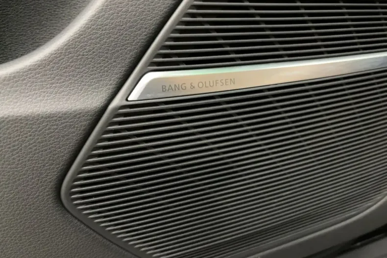 Audi Q8 din 2022 cu 61.700 km - oferta AUD175447 - foto 12