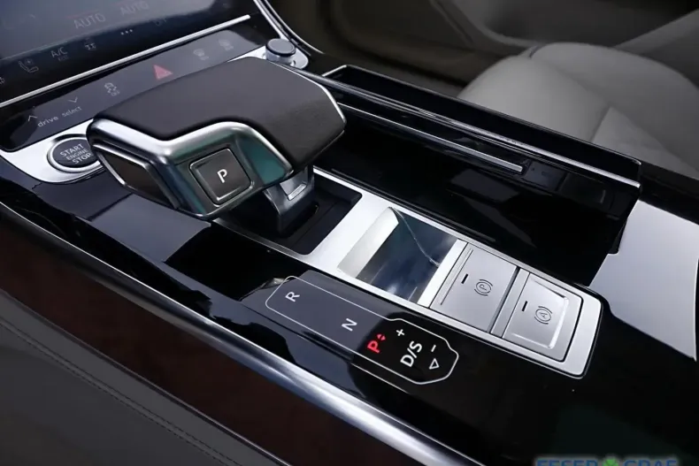 Audi A8 din 2023 cu 31.911 km - oferta AUD175450 - foto 9