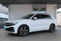 Volkswagen Touareg din 2024 cu 70.800 km - oferta VOL175455 - foto 2