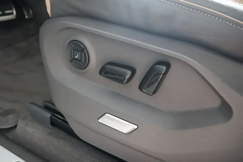 Volkswagen Touareg din 2024 cu 70.800 km - oferta VOL175455 - foto 18