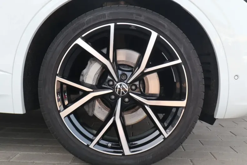 Volkswagen Touareg din 2024 cu 70.800 km - oferta VOL175455 - foto 20