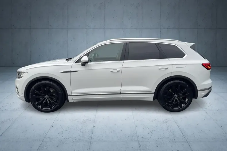 Volkswagen Touareg din 2022 cu 55.512 km - oferta VOL175457 - foto 2