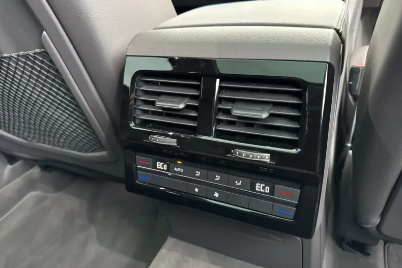 Volkswagen Touareg din 2022 cu 55.512 km - oferta VOL175457 - foto 19