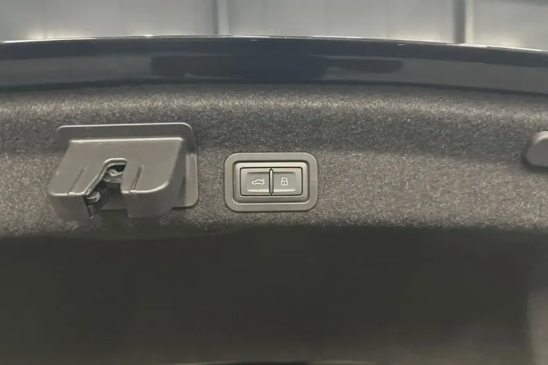 Audi A6 din 2024 cu 37.000 km - oferta AUD175460 - foto 32