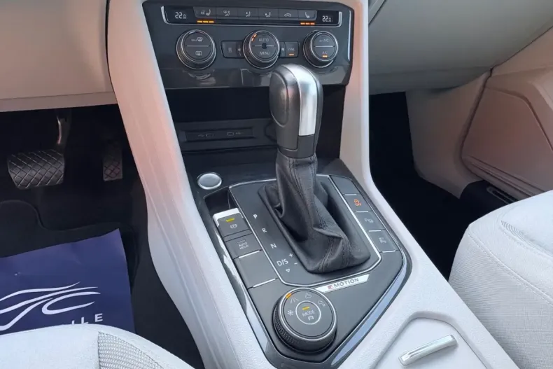 Volkswagen Tiguan Allspace din 2021 cu 91.000 km - oferta VOL175463 - foto 32