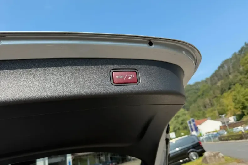 Mercedes-Benz GLC 200 din 2024 cu 27.207 km - oferta MER175464 - foto 18