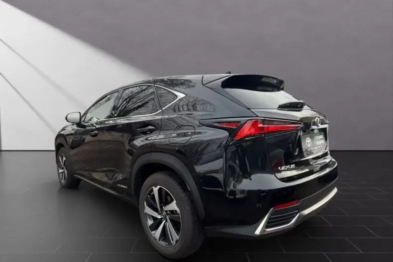 Lexus NX 300 din 2021 cu 23.560 km - oferta LEX175465 - foto 4