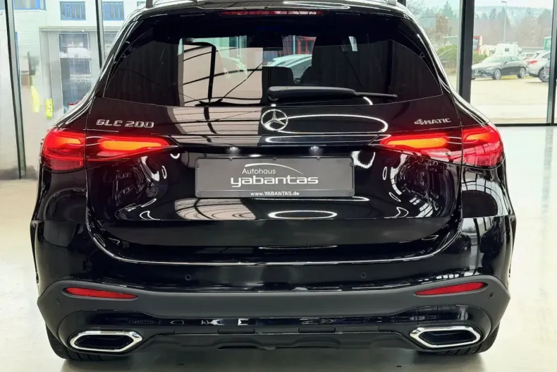 Mercedes-Benz GLC 200 din 2024 cu 7.300 km - oferta MER175467 - foto 5