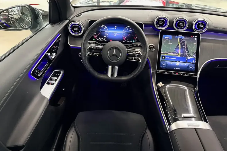 Mercedes-Benz GLC 200 din 2024 cu 7.300 km - oferta MER175467 - foto 12