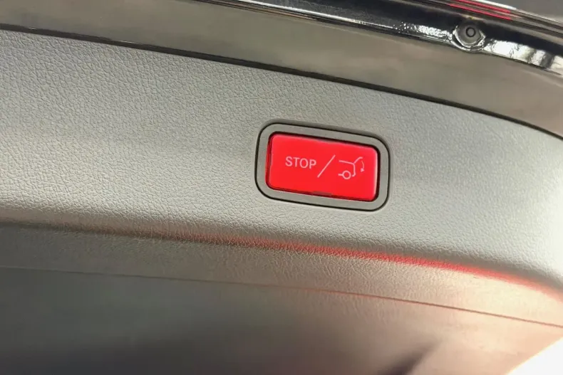 Mercedes-Benz GLC 200 din 2024 cu 7.300 km - oferta MER175467 - foto 18