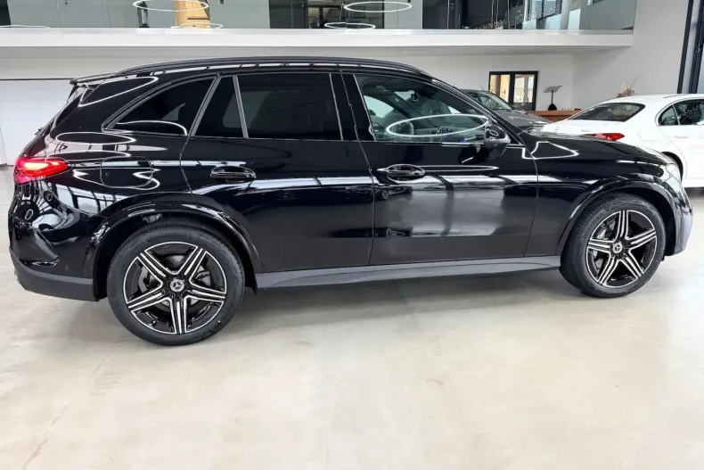 Mercedes-Benz GLC 200 din 2024 cu 7.300 km - oferta MER175467 - foto 24