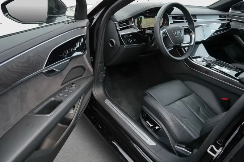 Audi A8 din 2025 cu 25.617 km - oferta AUD175474 - foto 14