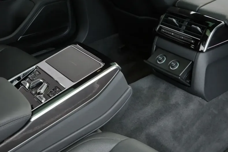 Audi A8 din 2025 cu 25.617 km - oferta AUD175474 - foto 17