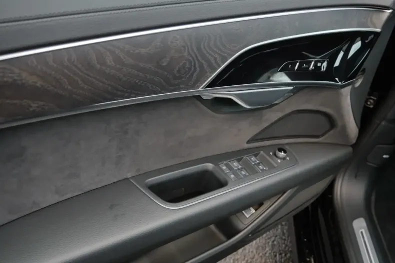 Audi A8 din 2025 cu 25.617 km - oferta AUD175474 - foto 21