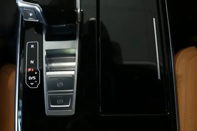 Audi A8 din 2024 cu 25.500 km - oferta AUD175476 - foto 13