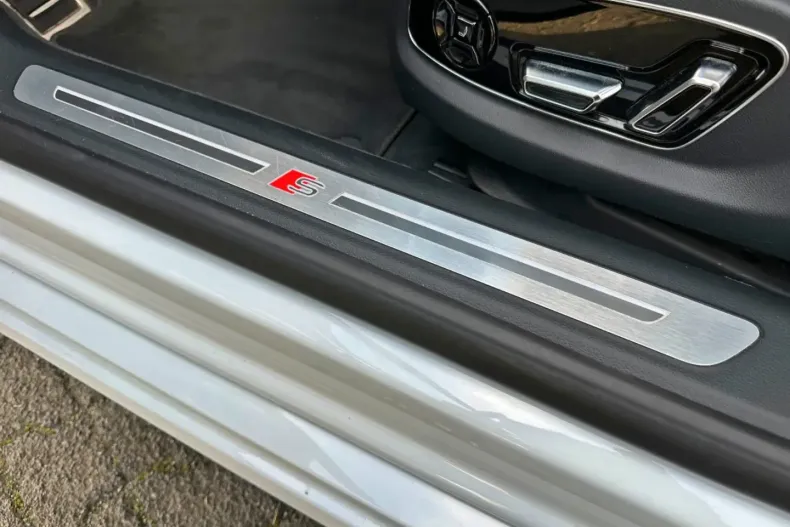 Audi A8 din 2023 cu 58.490 km - oferta AUD175479 - foto 9