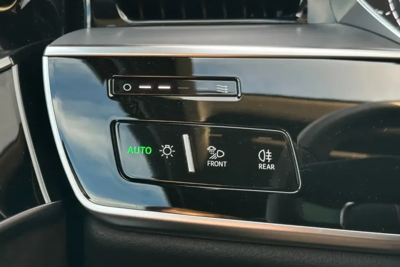 Audi A8 din 2023 cu 58.490 km - oferta AUD175479 - foto 18