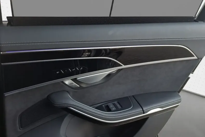 Audi A8 din 2022 cu 44.000 km - oferta AUD175484 - foto 11